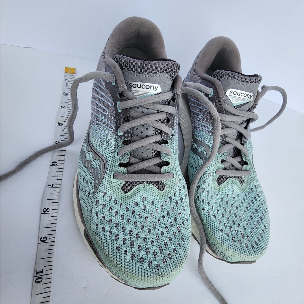 Saucony Womens running shoes, 8.5